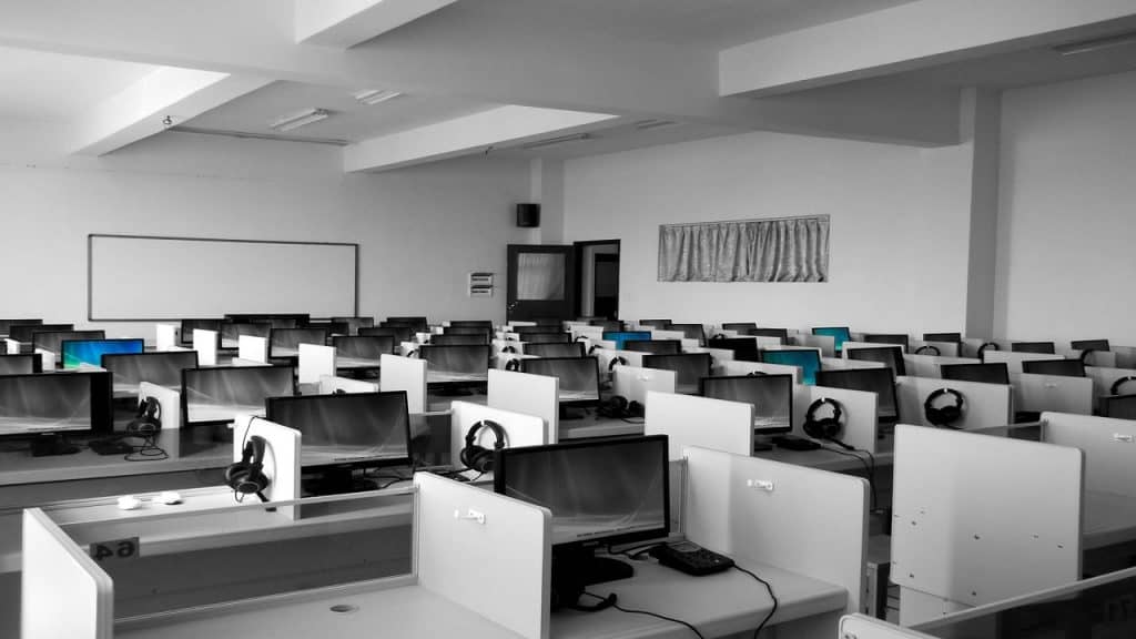 pexels-pixabay-267507 office space
