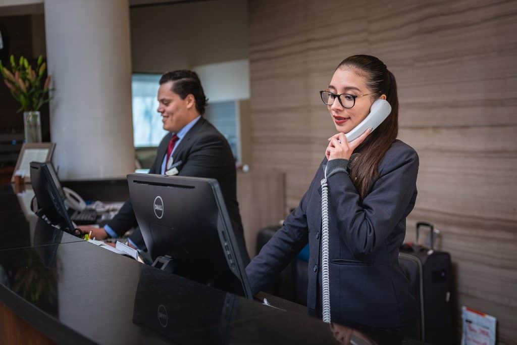 receptionists-ga43189a9c_1280